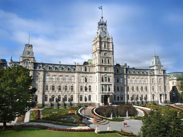 Hôtel du Parlement em Quebec Hôtel du Parlement em Quebec