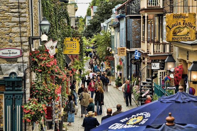Rue Du Petit-Champlain em Quebec Rue Du Petit-Champlain em Quebec