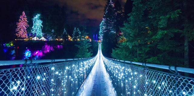 Canyon Lights Capilano Suspension Bridge em Vancouver