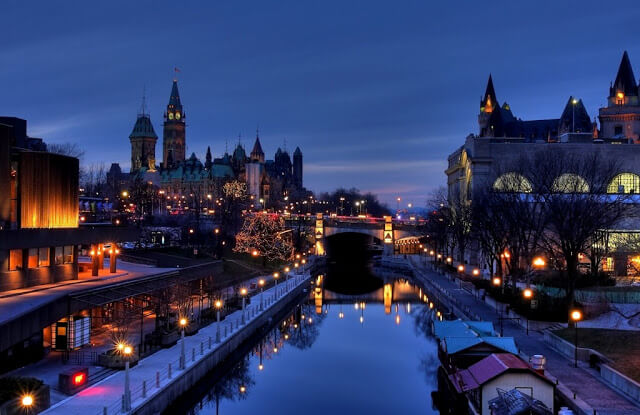 Top 5 lugares para aproveitar a vida noturna de Ottawa