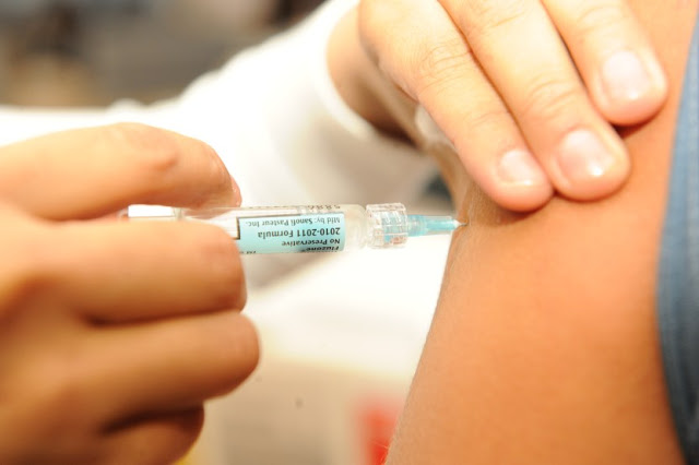 Vacinas e certificados de vacinação para Toronto